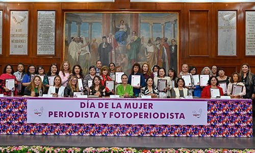 Reconocen a mujeres periodistas y fotoperiodistas |Periódico ¿Por qué?